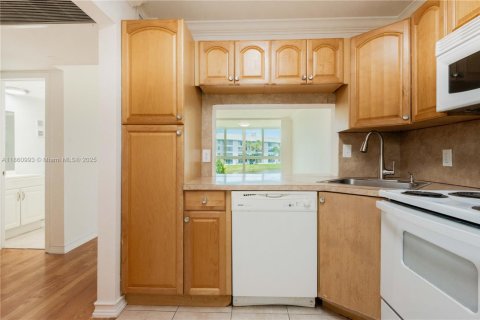 Condo in Davie, Florida, 2 bedrooms  № 1890764 - photo 7