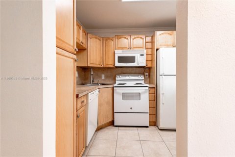 Condo in Davie, Florida, 2 bedrooms  № 1890764 - photo 4