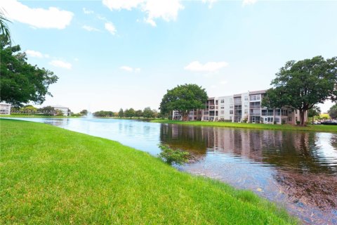 Condo in Davie, Florida, 2 bedrooms  № 1890764 - photo 30
