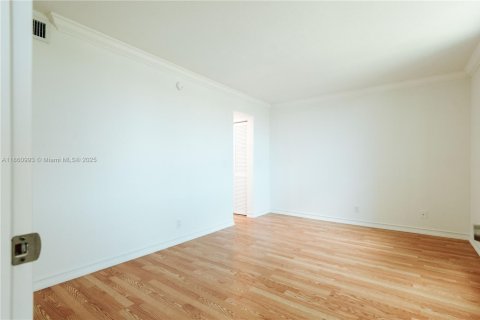 Condo in Davie, Florida, 2 bedrooms  № 1890764 - photo 16