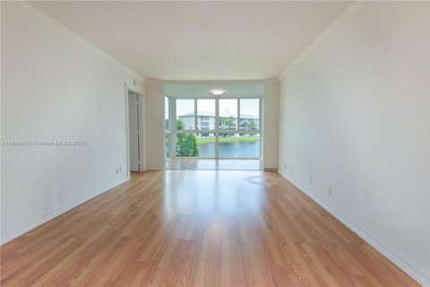 Condo in Davie, Florida, 2 bedrooms  № 1890764 - photo 11
