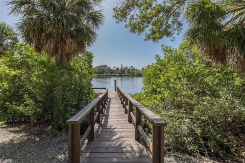 House in Holiday, Florida 3 bedrooms, 180.6 sq.m. № 1848517 - photo 9