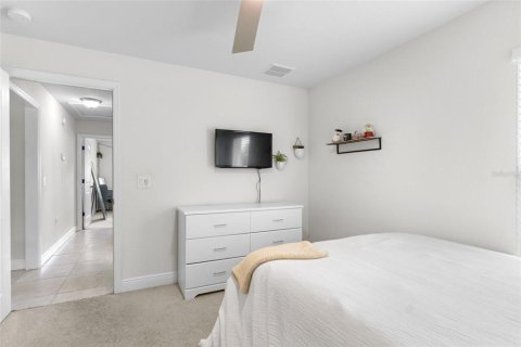 Casa en venta en North Port, Florida, 4 dormitorios, 198.63 m2 № 1904494 - foto 26