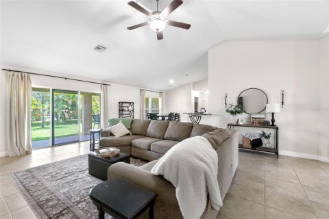 Casa en venta en North Port, Florida, 4 dormitorios, 198.63 m2 № 1904494 - foto 13