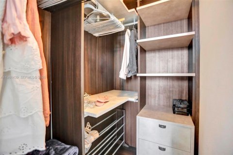 Купить кондоминиум в Майами, Флорида 1 спальня, 63.27м2, № 2023326 - фото 17
