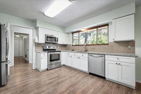 Villa ou maison à vendre à Orange Park, Floride: 3 chambres, 142.51 m2 № 2344833 - photo 18