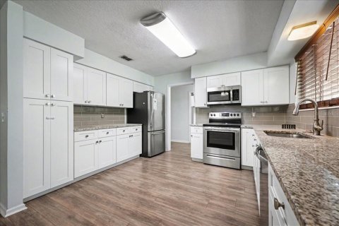 Villa ou maison à vendre à Orange Park, Floride: 3 chambres, 142.51 m2 № 2344833 - photo 17