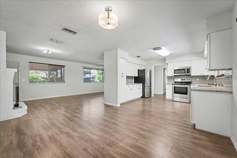 Villa ou maison à vendre à Orange Park, Floride: 3 chambres, 142.51 m2 № 2344833 - photo 16