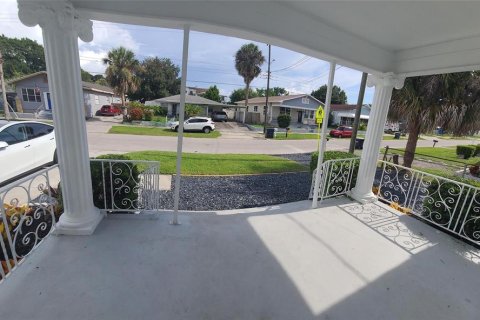 Apartamento en alquiler en Tampa, Florida, 2 dormitorios, 65.03 m2 № 2229323 - foto 17