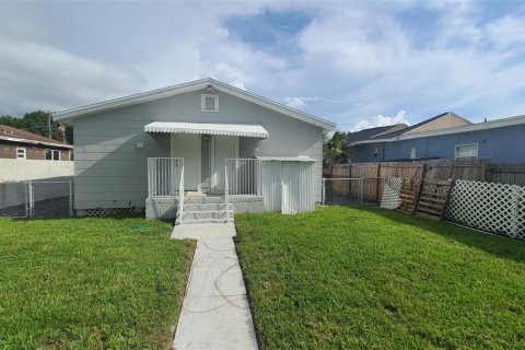 Apartamento en alquiler en Tampa, Florida, 2 dormitorios, 65.03 m2 № 2229323 - foto 12