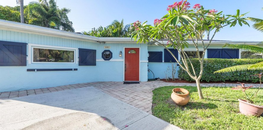 Casa en Boynton Beach, Florida 3 dormitorios, 179.39 m2 № 1207980