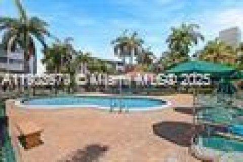 Condominio en alquiler en Hallandale Beach, Florida, 1 dormitorio, 68 m2 № 2054503 - foto 7