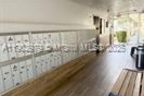 Condominio en alquiler en Hallandale Beach, Florida, 1 dormitorio, 68 m2 № 2054503 - foto 13