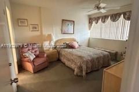 Condominio en alquiler en Hallandale Beach, Florida, 1 dormitorio, 68 m2 № 2054503 - foto 9