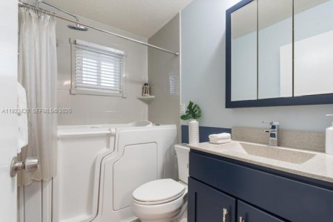 Casa en venta en Oakland Park, Florida, 3 dormitorios, 121.7 m2 № 1982791 - foto 19