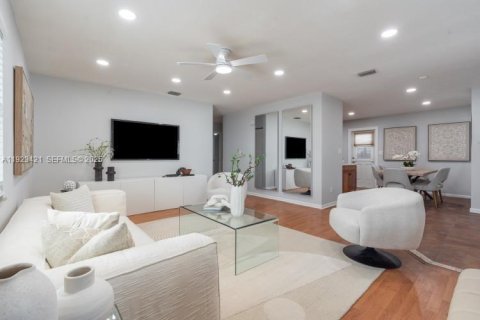 Casa en venta en Oakland Park, Florida, 3 dormitorios, 121.7 m2 № 1982791 - foto 5