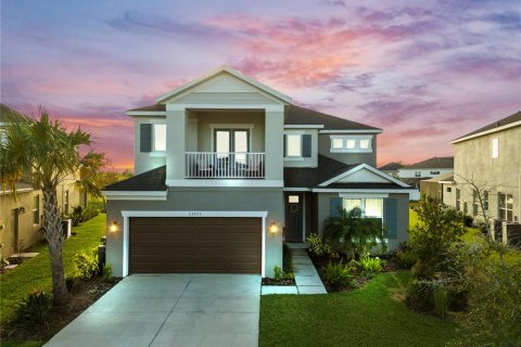 Casa en venta en Wesley Chapel, Florida, 5 dormitorios, 317.91 m2 № 1557821 - foto 1