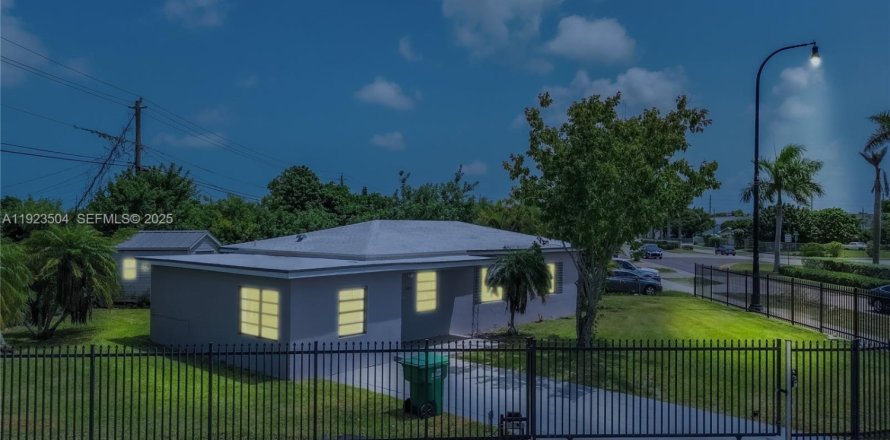 House in Miami, Florida 4 bedrooms, 107.4 sq.m. № 2038940