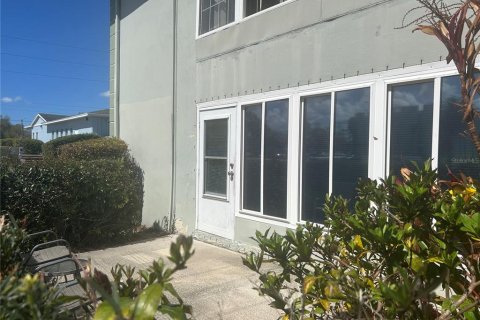 Condo in Clearwater, Florida, 2 bedrooms  № 2219126 - photo 12
