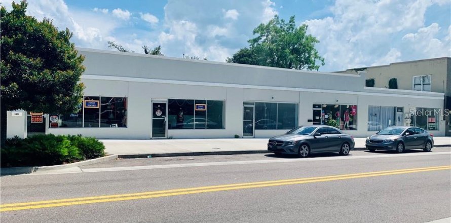 Propiedad comercial en Leesburg, Florida 741.92 m2 № 2277043