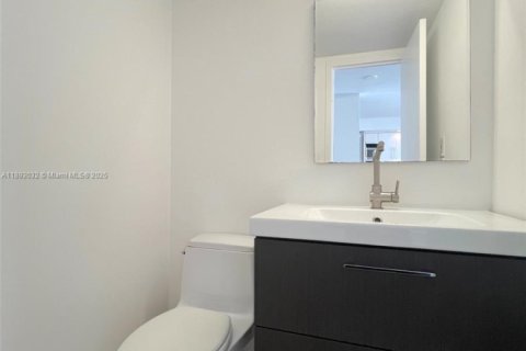Condominio en venta en Miami Beach, Florida, 1 dormitorio, 83.61 m2 № 1946712 - foto 5
