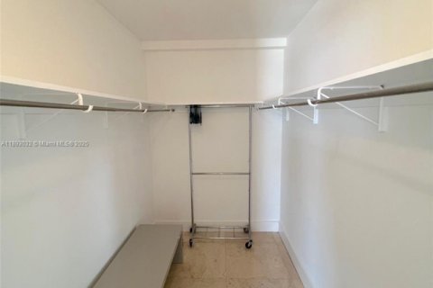 Condominio en venta en Miami Beach, Florida, 1 dormitorio, 83.61 m2 № 1946712 - foto 6