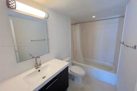 Condominio en venta en Miami Beach, Florida, 1 dormitorio, 83.61 m2 № 1946712 - foto 8