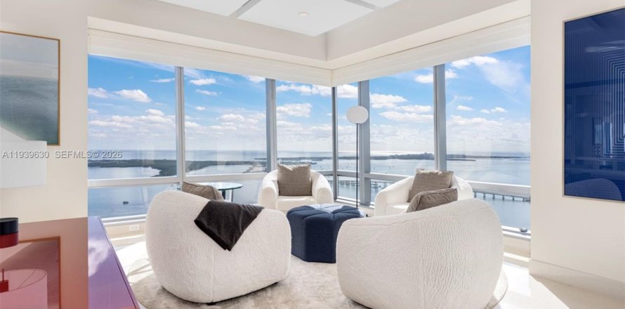 Condominio en Miami, Florida, 3 dormitorios № 2152670