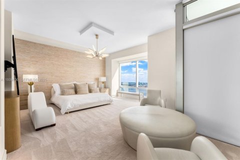 Condominio en venta en Miami, Florida, 3 dormitorios, 342.07 m2 № 2152670 - foto 10