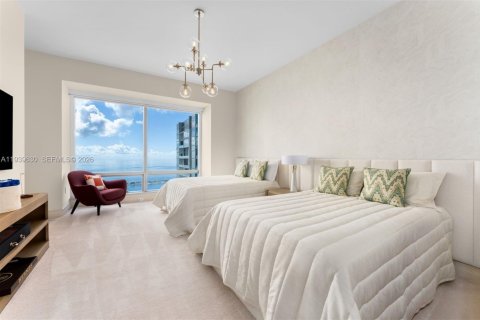 Condominio en venta en Miami, Florida, 3 dormitorios, 342.07 m2 № 2152670 - foto 13