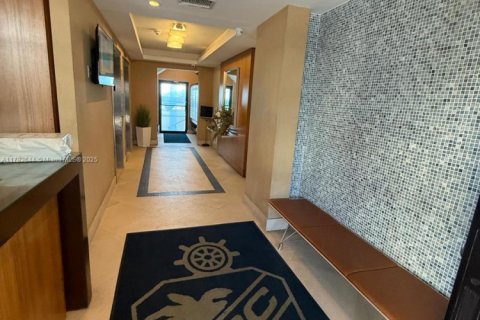 Copropriété à vendre à Miami, Floride: 48.4 m2 № 1730509 - photo 17