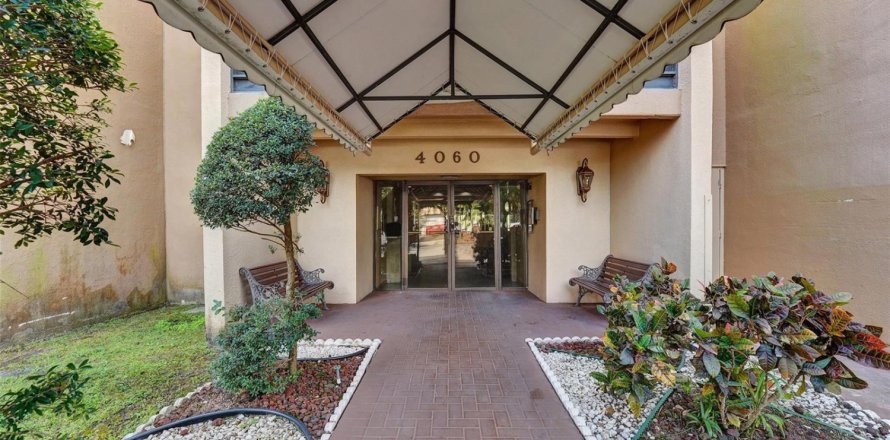 Condo in Hollywood, Florida, 2 bedrooms  № 2241392