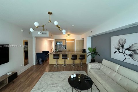 Condominio en venta en Hallandale Beach, Florida, 1 dormitorio, 78.41 m2 № 1488112 - foto 7