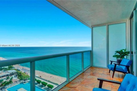 Condominio en venta en Hallandale Beach, Florida, 1 dormitorio, 78.41 m2 № 1488112 - foto 16