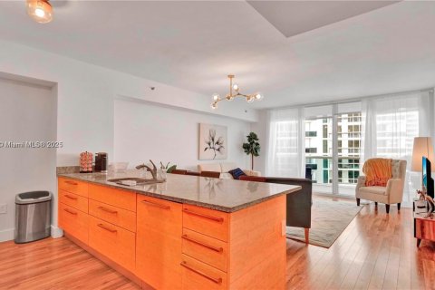 Condominio en venta en Hallandale Beach, Florida, 1 dormitorio, 78.41 m2 № 1488112 - foto 15