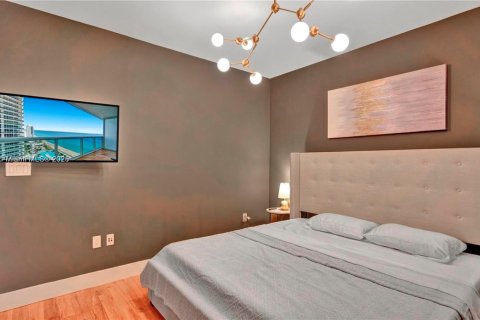 Condominio en venta en Hallandale Beach, Florida, 1 dormitorio, 78.41 m2 № 1488112 - foto 9