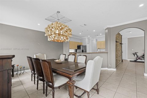 Villa ou maison à vendre à Doral, Floride: 4 chambres, 225.66 m2 № 2084239 - photo 8