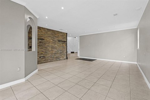 Villa ou maison à vendre à Doral, Floride: 4 chambres, 225.66 m2 № 2084239 - photo 6