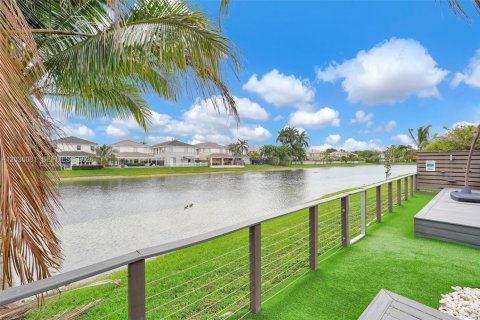 Villa ou maison à vendre à Doral, Floride: 4 chambres, 225.66 m2 № 2084239 - photo 29