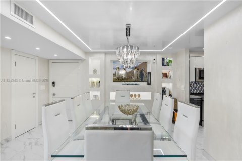 Condominio en venta en Hallandale Beach, Florida, 3 dormitorios, 172.43 m2 № 1942676 - foto 6