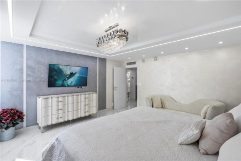 Condominio en venta en Hallandale Beach, Florida, 3 dormitorios, 172.43 m2 № 1942676 - foto 14