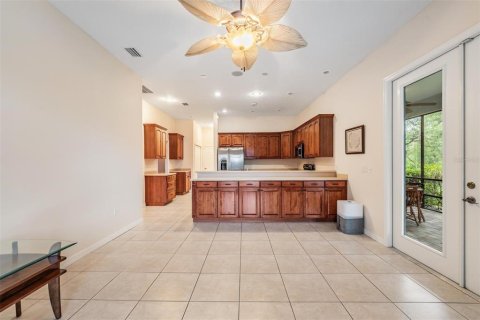 House in Brandon, Florida 4 bedrooms, 341.51 sq.m. № 1816777 - photo 17