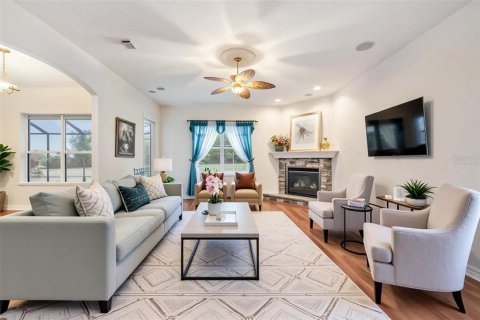 House in Brandon, Florida 4 bedrooms, 341.51 sq.m. № 1816777 - photo 8