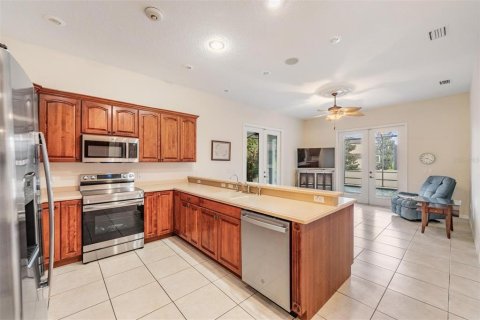 House in Brandon, Florida 4 bedrooms, 341.51 sq.m. № 1816777 - photo 10