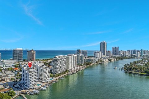 Condominio en venta en Miami Beach, Florida, 1 dormitorio, 78.32 m2 № 1992987 - foto 6
