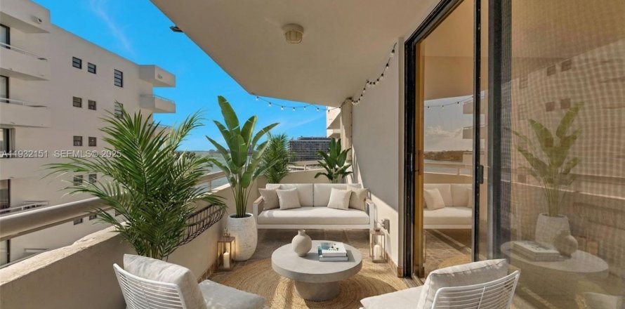 Condominio en Miami Beach, Florida, 1 dormitorio № 1992987
