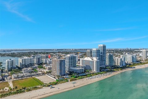 Condominio en venta en Miami Beach, Florida, 1 dormitorio, 78.32 m2 № 1992987 - foto 8