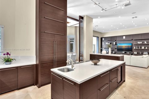 Купить виллу или дом в Плантация, Флорида 7 спален, 635.64м2, № 1955841 - фото 12