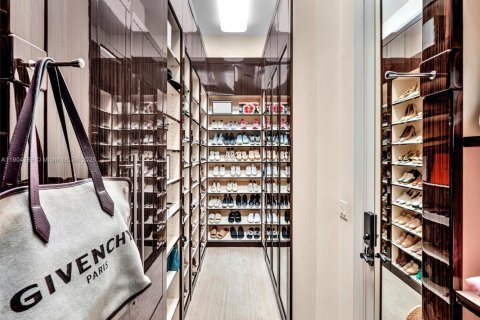 Купить виллу или дом в Плантация, Флорида 7 спален, 635.64м2, № 1955841 - фото 27