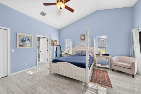 House in Orlando, Florida 3 bedrooms, 148.64 sq.m. № 2348331 - photo 18
